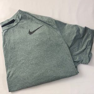 Men’s Nike dri-fit T-shirt